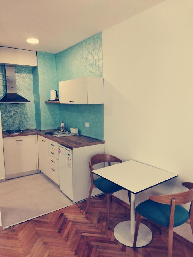 Clock Tower Apartments Подгорица Экстерьер фото