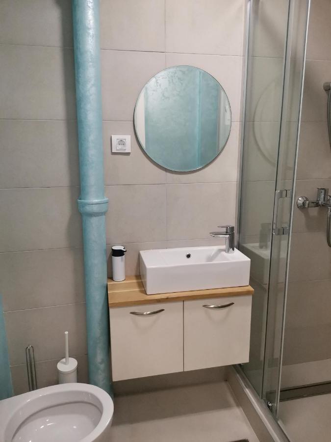 Clock Tower Apartments Подгорица Экстерьер фото