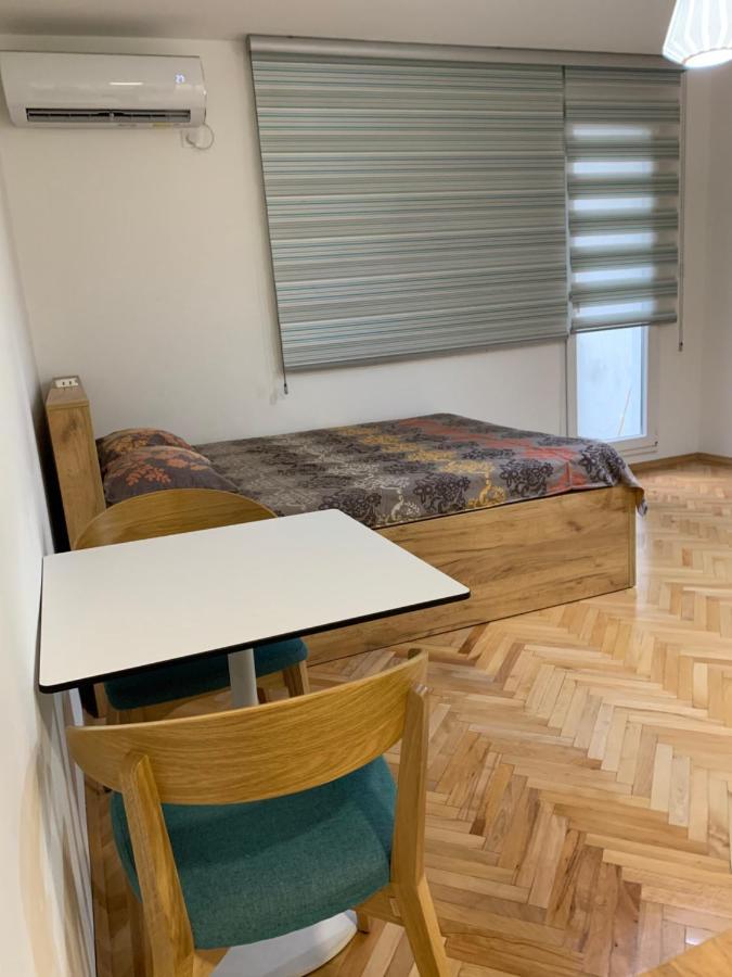 Clock Tower Apartments Подгорица Экстерьер фото